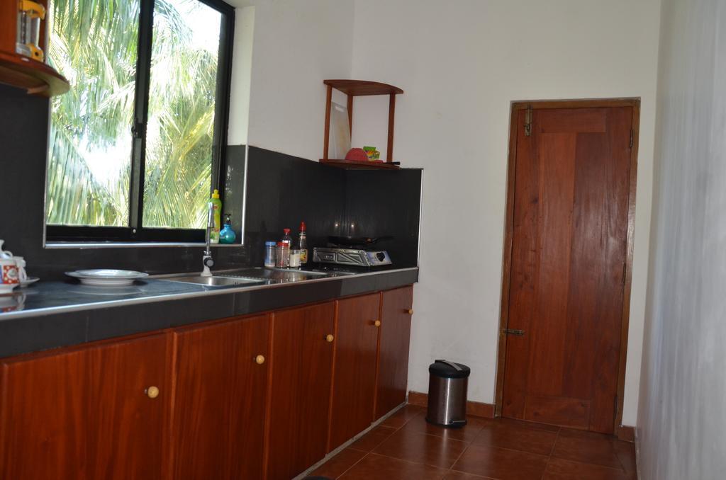 Dams Place Galle Bagian luar foto
